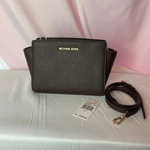 Michael Kors Selma Medium Messenger Bag in Coffee (NWT)